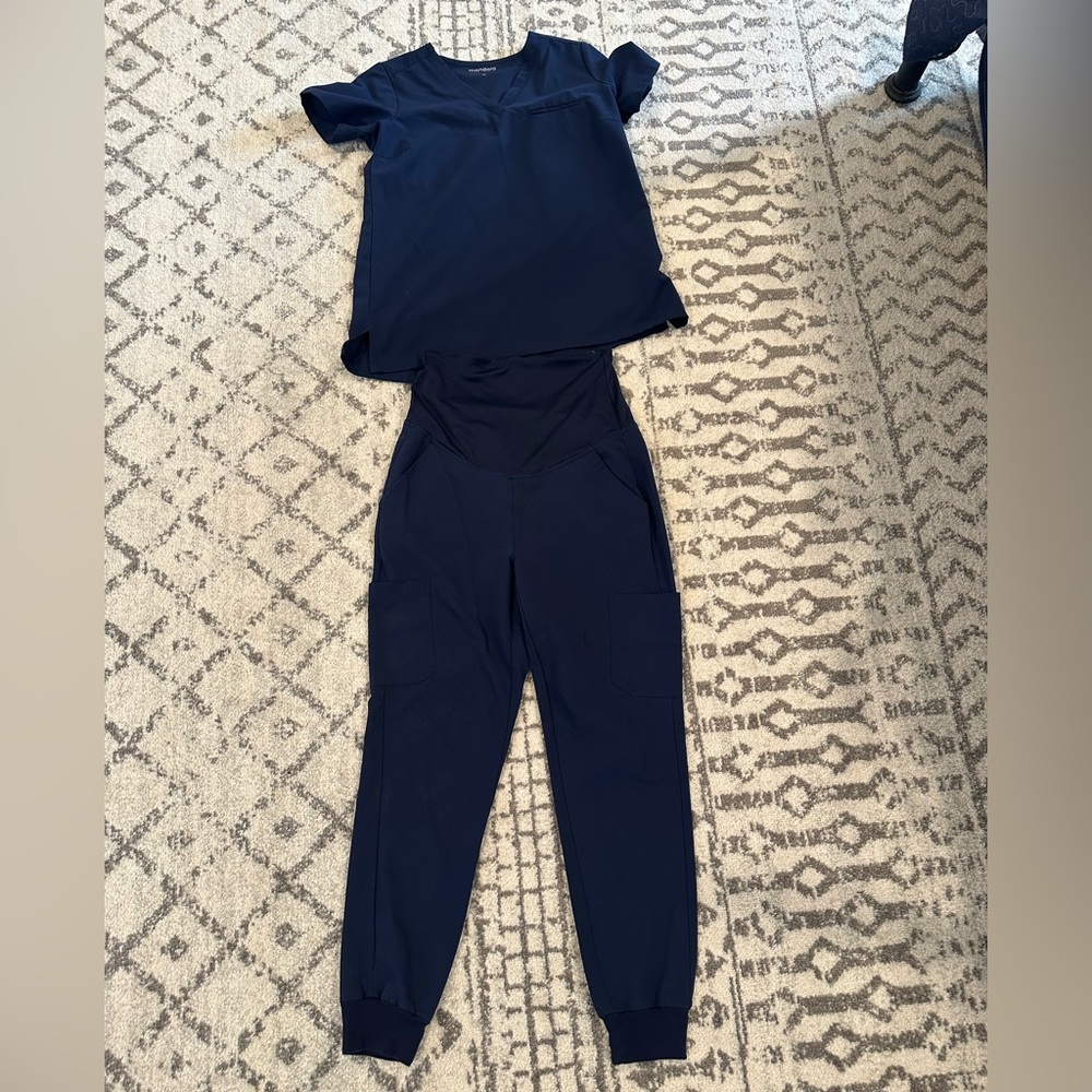 Mandala scrubs maternity joggers and top- Navy blue - Picture 3 of 7